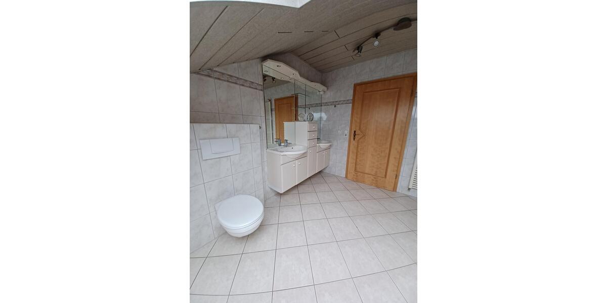 Etagenwohnung Passau Auerbach - 3 Zimmer, 110 m&sup2;, 935&euro; | Angebot:25046051