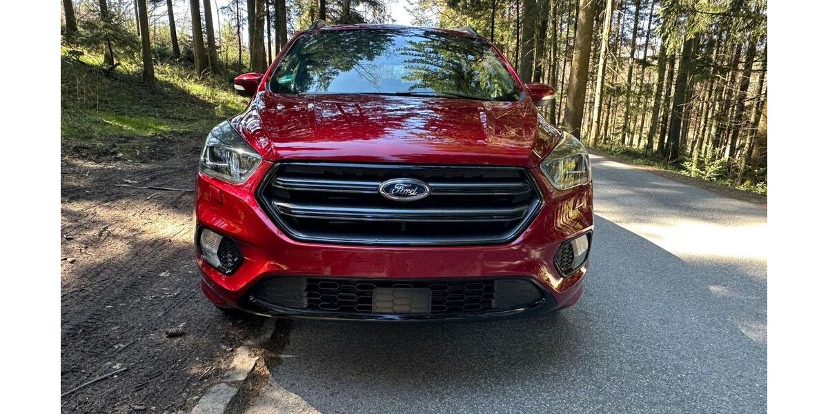 Ford Kuga 68.165 km 11.950 &euro; Salzweg 94121