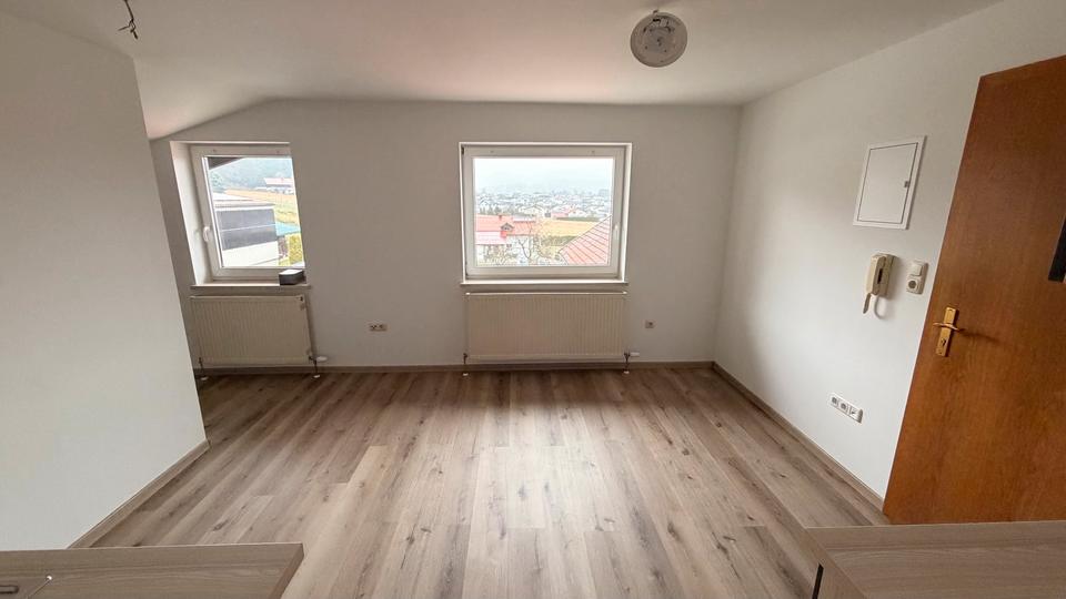 Dachgeschoßwohnung Waldkirchen - 1 Zimmer, 27 m&sup2;, 350&euro; | Angebot:26035499