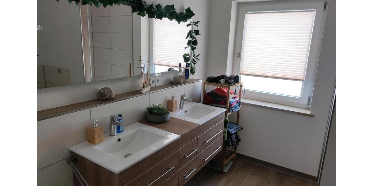 Erdgeschoßwohnung Schöllnach - 3 Zimmer, 95 m&sup2;, 850&euro; | Angebot:25934631
