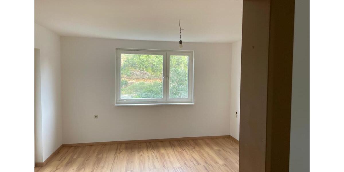 Einfamilienhaus Bad Griesbach im Rottal - 1 Zimmer, 250 m&sup2;, 140.000&euro; | Angebot:25811511