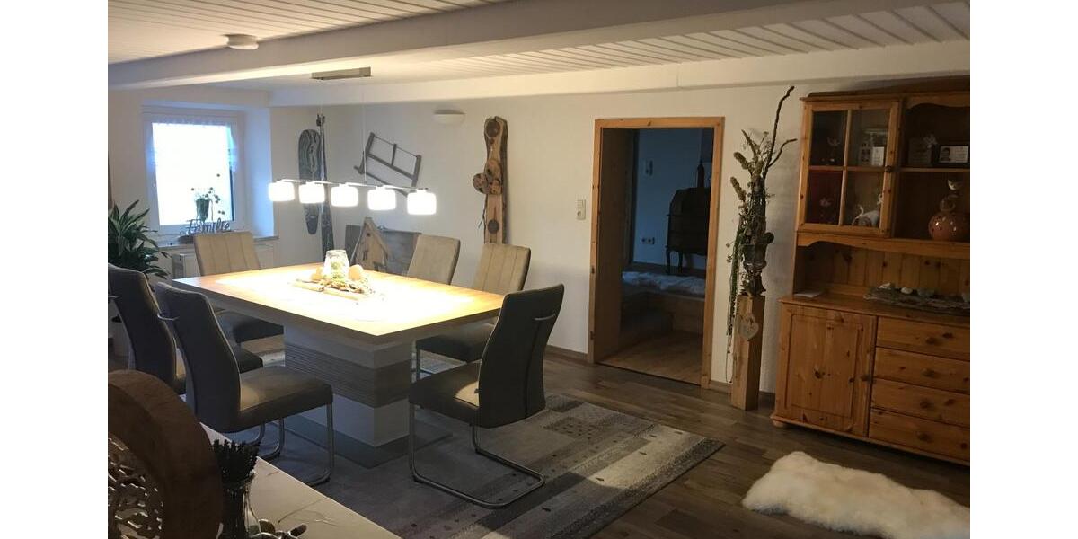 Etagenwohnung Vilshofen an der Donau - 5 Zimmer, 110 m&sup2;, 700&euro; | Angebot:25293618