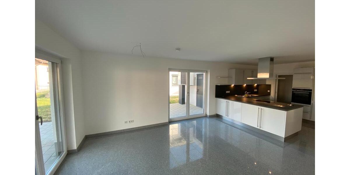Doppelhaushälfte Tiefenbach - 4 Zimmer, 130 m&sup2;, 1.380&euro; | Angebot:26533082