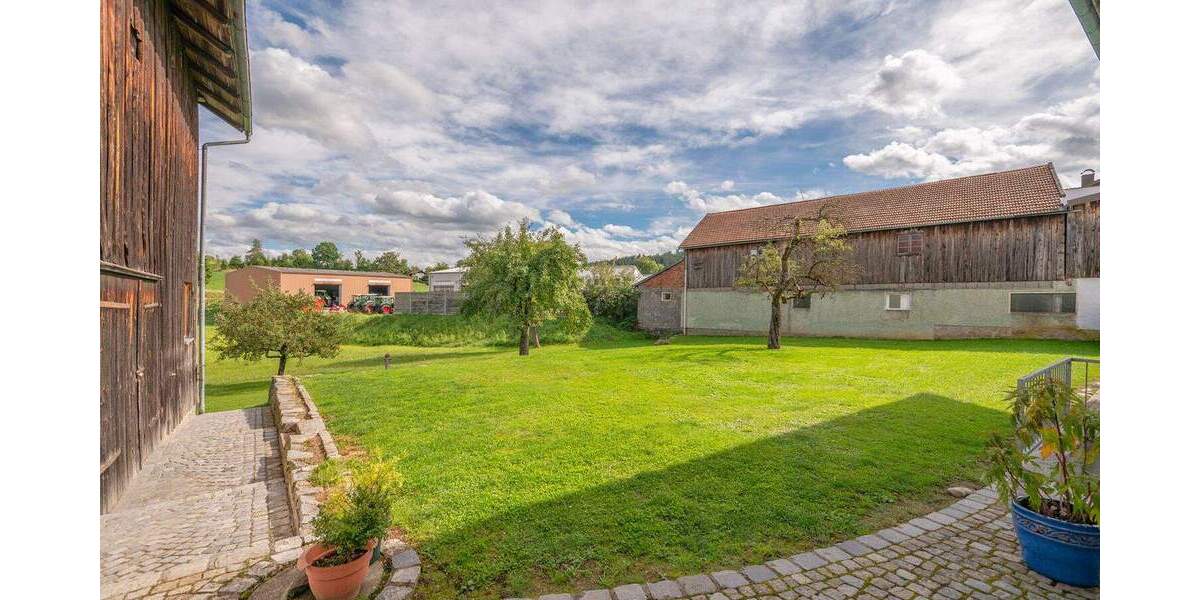 Bauernhaus, Landhaus Waldkirchen Richardsreut - 8 Zimmer, 177 m&sup2;, 690.000&euro; | Angebot:25742340