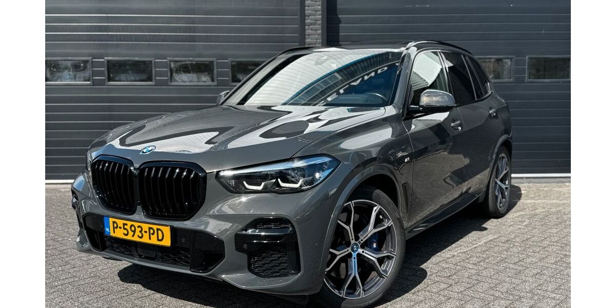 BMW X5 181.207 km 45.900 &euro; Son en Breugel (bei Eindhoven) 5692 