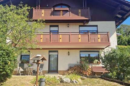 Haus Tiefenbach - 8 Zimmer, 210 m&sup2;, 360.000&euro; | Angebot:27225330