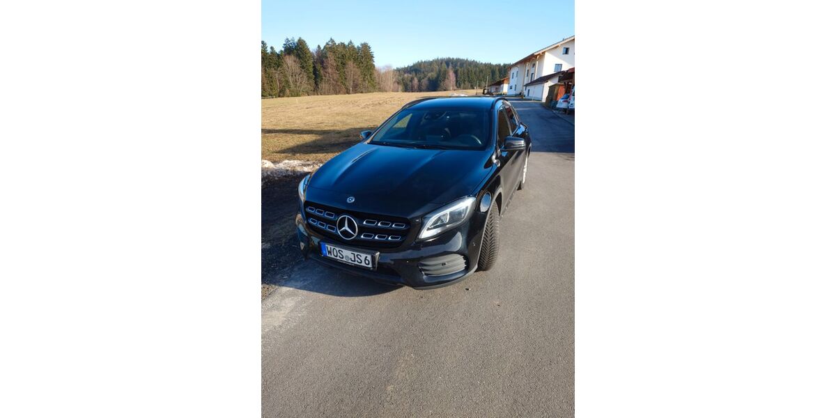 Mercedes-Benz GLA 180 61.750 km 21.000 &euro; Freyung 94078