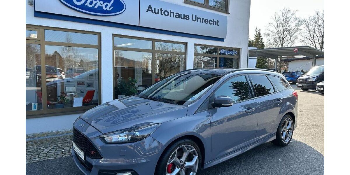 Ford Focus 192.550 km 11.990 &euro; Tittling 94104