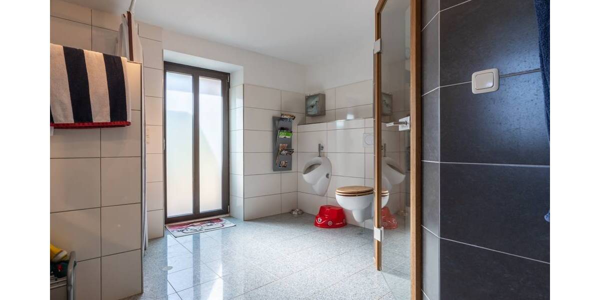 Einfamilienhaus Windorf Otterskirchen - 8 Zimmer, 360 m&sup2;, 1.600.000&euro; | Angebot:25803032