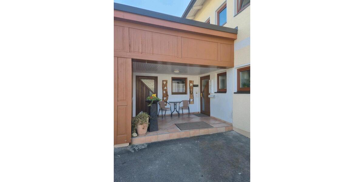 Erdgeschoßwohnung Bad Griesbach im Rottal - 3 Zimmer, 130 m&sup2;, 1.150&euro; | Angebot:25992265