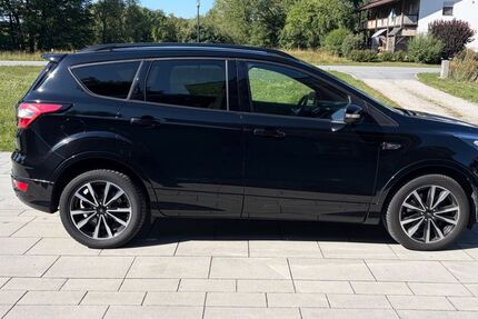 Ford Kuga 97.800 km 18.999 &euro; Bad Birnbach 84364