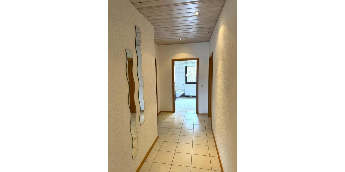 Maisonettenwohnung Schöllnach - 5 Zimmer, 92 m&sup2;, 662&euro; | Angebot:25925019