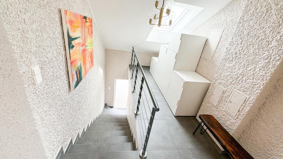 Dachgeschoßwohnung Haarbach - 2.5 Zimmer, 80 m&sup2;, 950&euro; | Angebot:26036093