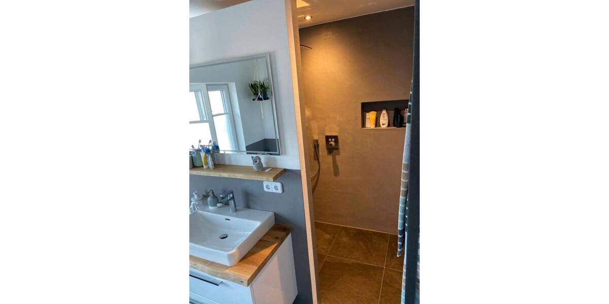 Dachgeschoßwohnung Ruderting - 4 Zimmer, 120 m&sup2;, 950&euro; | Angebot:25935688