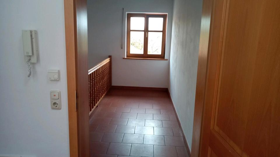 Dachgeschoßwohnung Passau Maierhof - 8 Zimmer, 150 m&sup2;, 1.650&euro; | Angebot:27624257