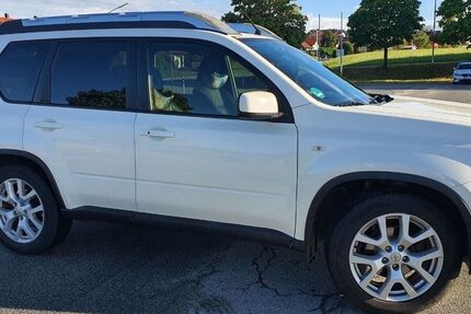 Nissan X-Trail 180.000 km 7.300 &euro; Untergriesbach 94107