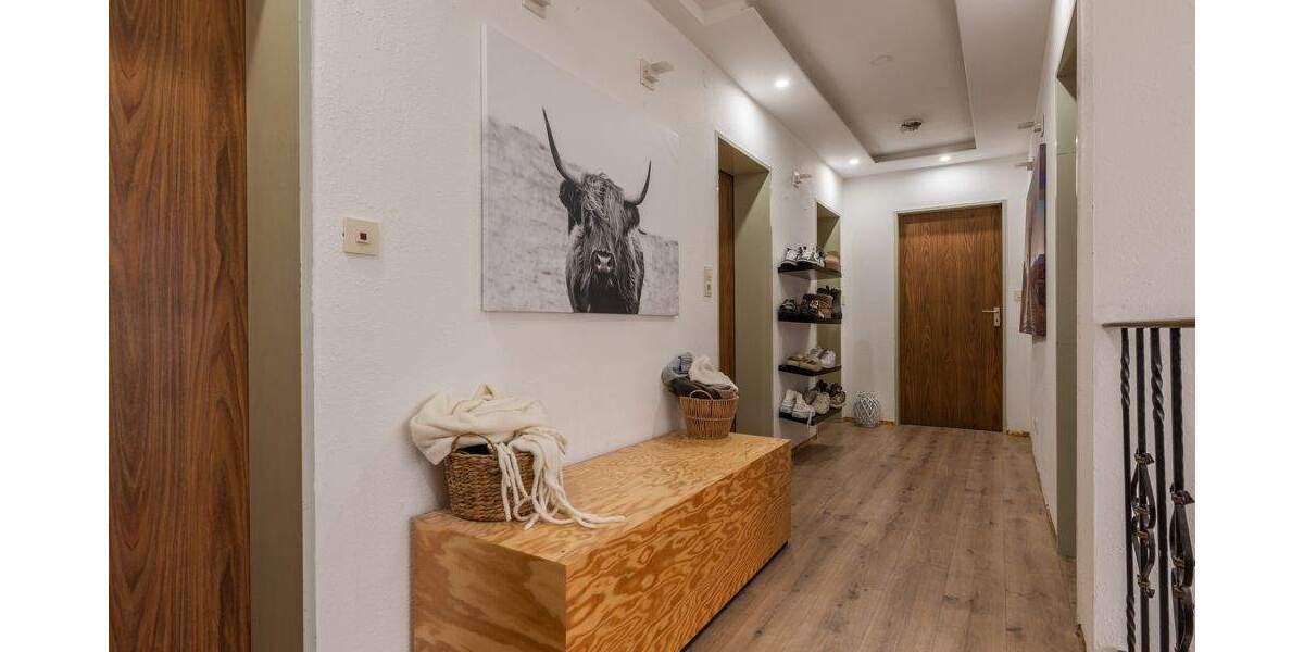 Einfamilienhaus Ortenburg Söldenau - 8 Zimmer, 270 m&sup2;, 430.000&euro; | Angebot:25708699