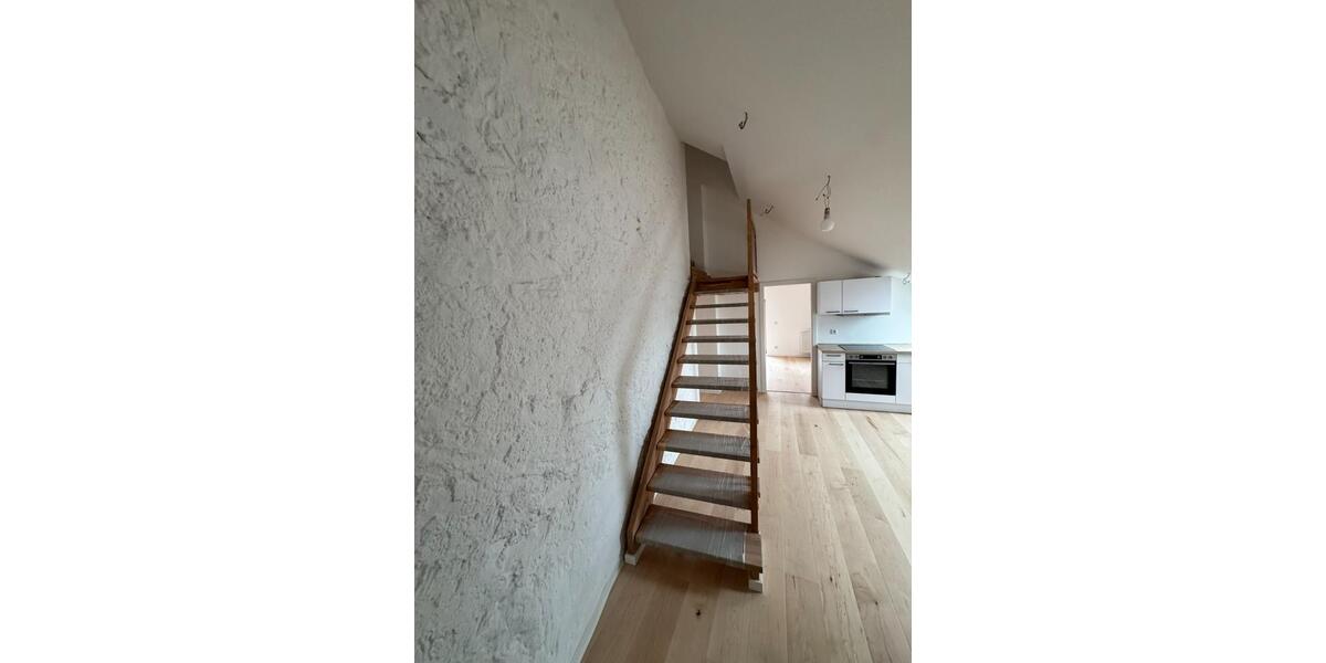 Dachgeschoßwohnung Passau Maierhof - 4 Zimmer, 96 m&sup2;, 1.050&euro; | Angebot:25868400