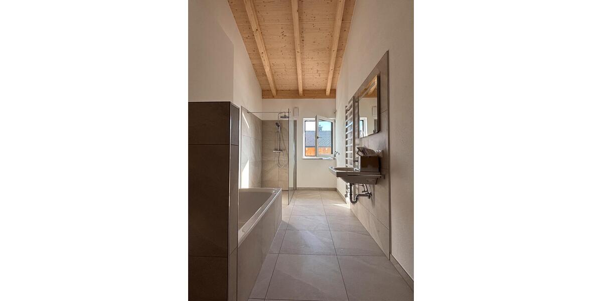 Etagenwohnung Büchlberg - 2 Zimmer, 76 m&sup2;, 900&euro; | Angebot:24419398