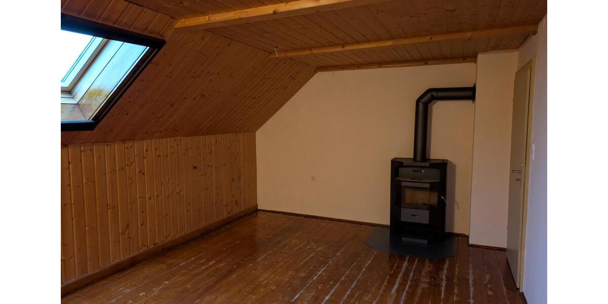 Dachgeschoßwohnung Vilshofen an der Donau - 3.5 Zimmer, 78 m&sup2;, 700&euro; | Angebot:23830203