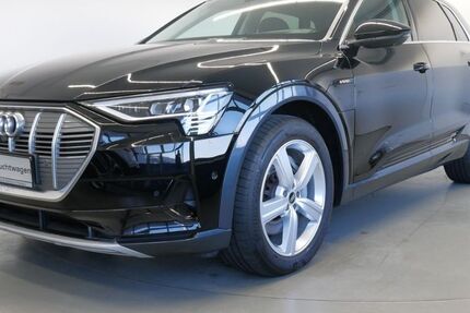 Audi e-tron 81.430 km 34.900 &euro; Passau 94036