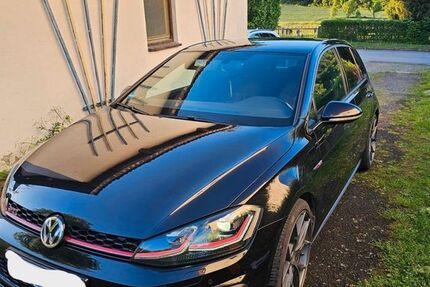 VW Golf 98.000 km 11.999 &euro; Schöllnach 94508