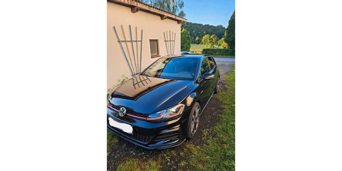 VW Golf 98.000 km 11.999 &euro; Schöllnach 94508