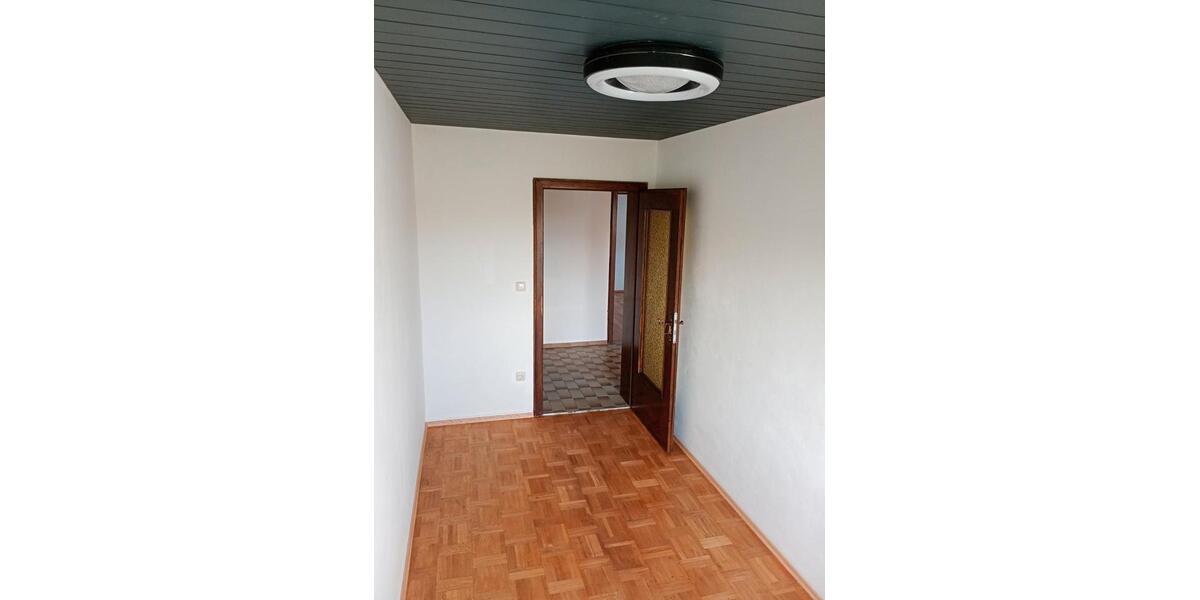 Erdgeschoßwohnung Salzweg - 5 Zimmer, 135 m&sup2;, 900&euro; | Angebot:27609833