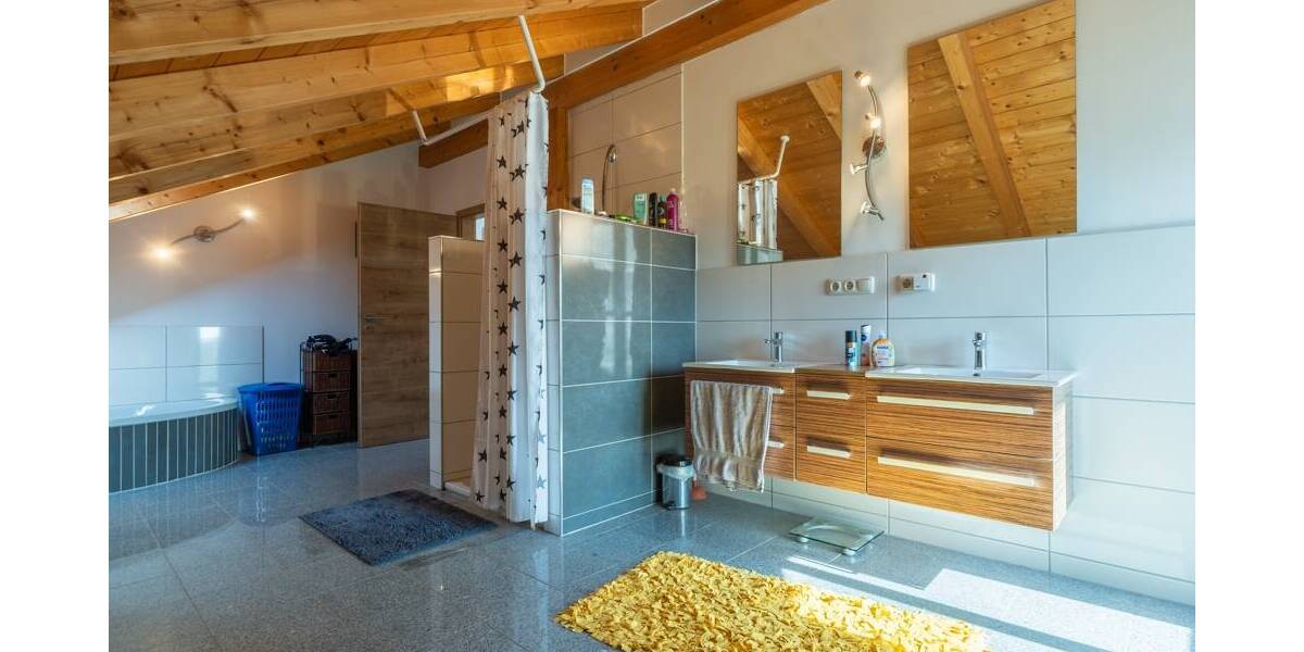 Einfamilienhaus Windorf Otterskirchen - 8 Zimmer, 360 m&sup2;, 1.600.000&euro; | Angebot:25803032