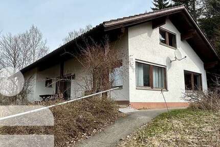 Haus Freyung - 6 Zimmer, 137 m&sup2;, 325.000&euro; | Angebot:25977105