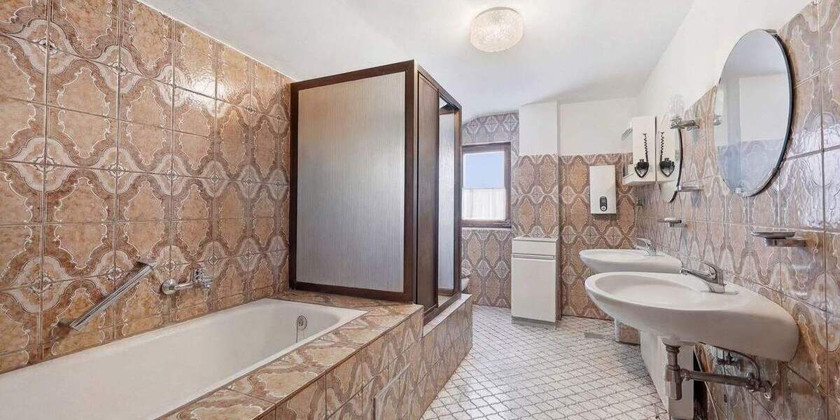 Mehrfamilienhaus, Wohnhaus Untergriesbach - 1 Zimmer, 255 m&sup2;, 325.000&euro; | Angebot:25666562