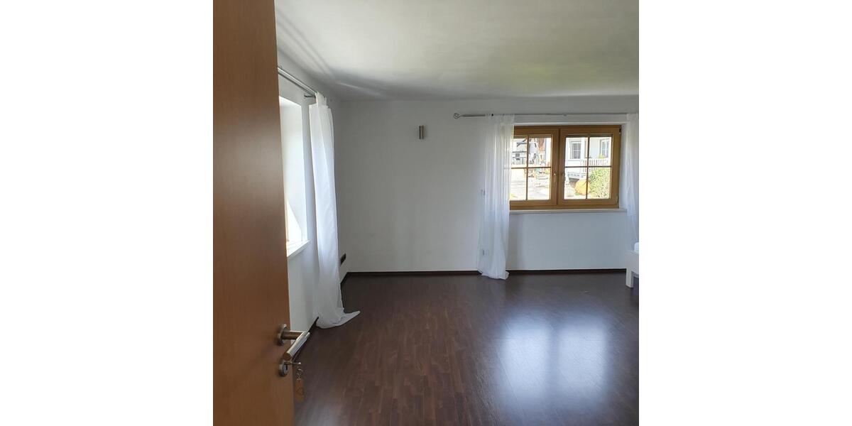 Einfamilienhaus Hauzenberg - 6 Zimmer, 210 m&sup2;, 450.000&euro; | Angebot:25173064