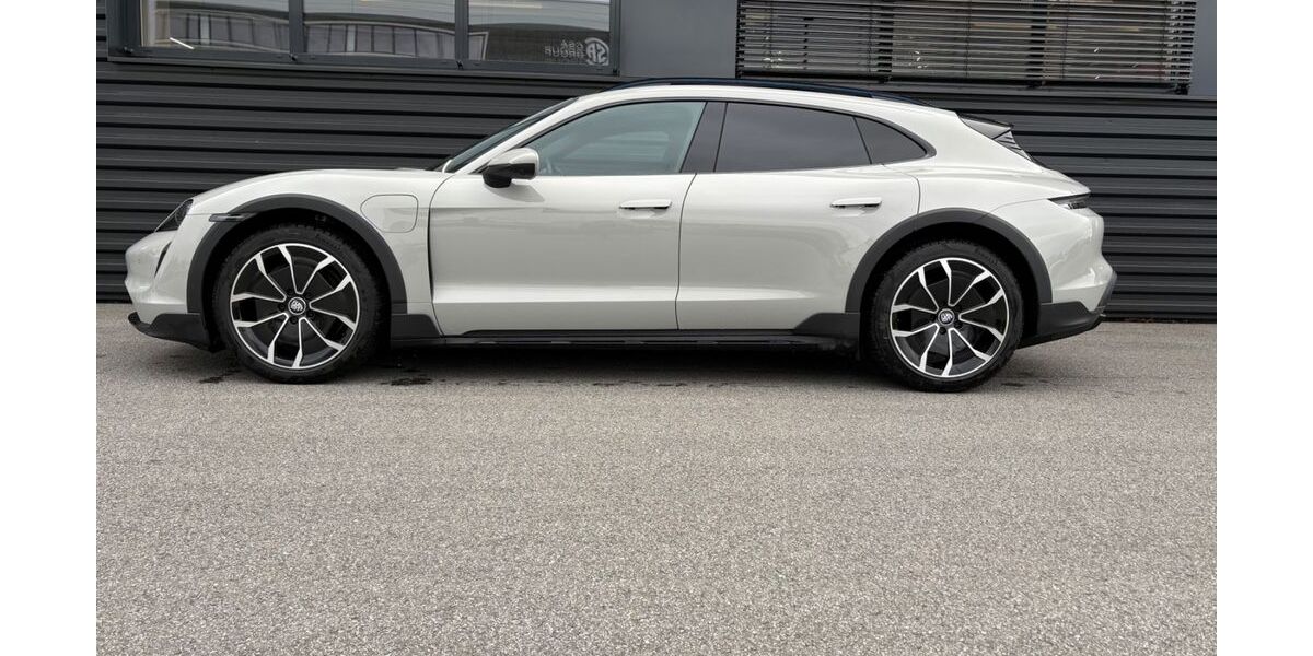 Porsche Taycan 42.970 km 63.700 &euro; Passau 94032