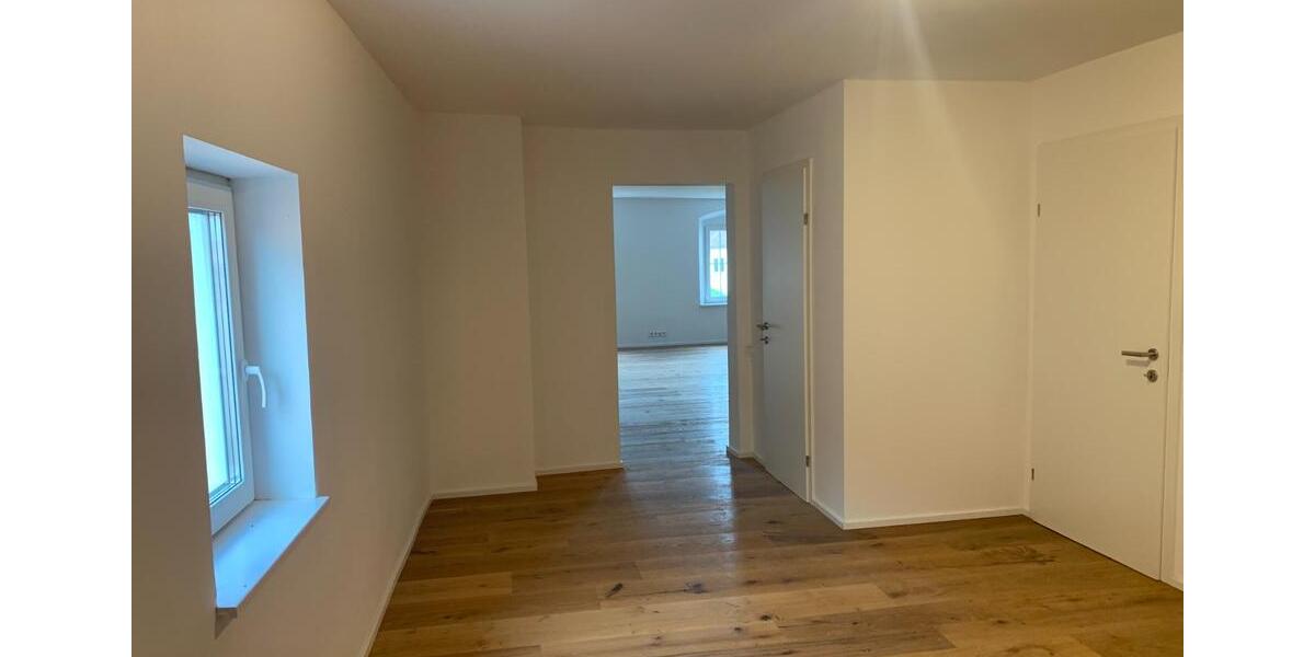 Etagenwohnung Aldersbach - 2 Zimmer, 83 m&sup2;, 650&euro; | Angebot:25905409