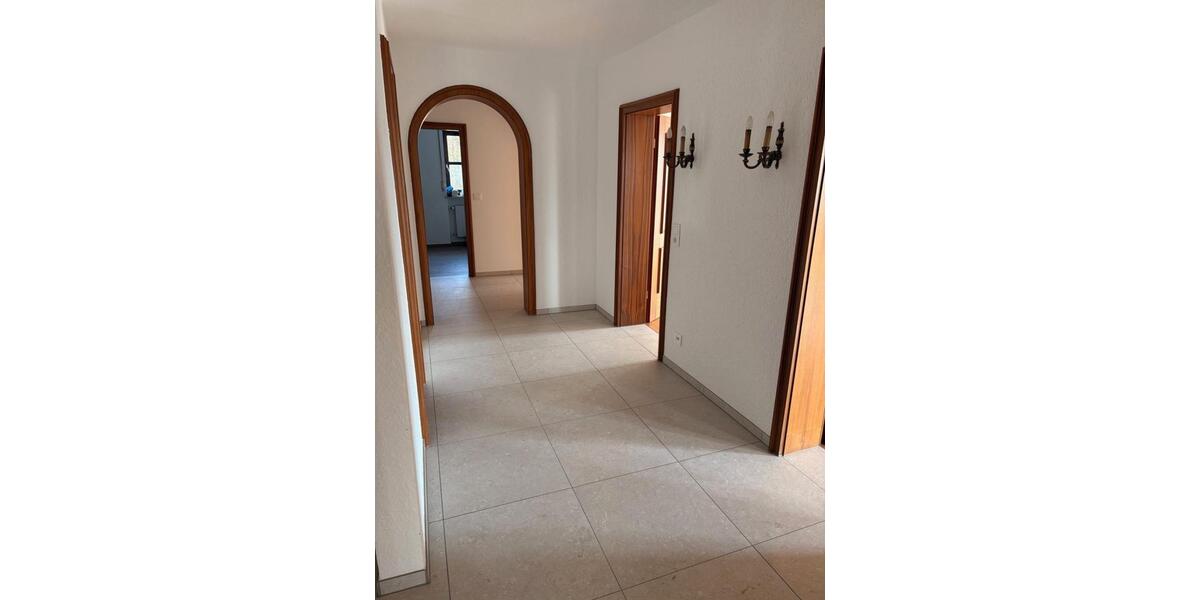 Terrassenwohnung Vilshofen an der Donau - 4 Zimmer, 125 m&sup2;, 2.000&euro; | Angebot:25898245