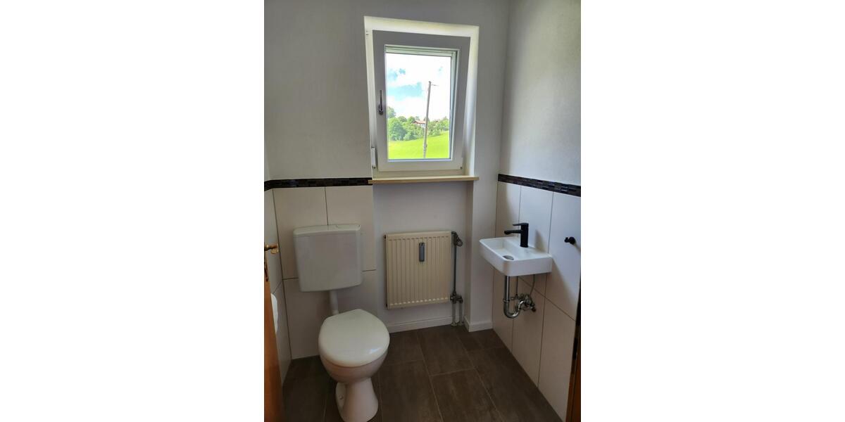 Erdgeschoßwohnung Neukirchen vorm Wald - 3 Zimmer, 105 m&sup2;, 850&euro; | Angebot:25282330