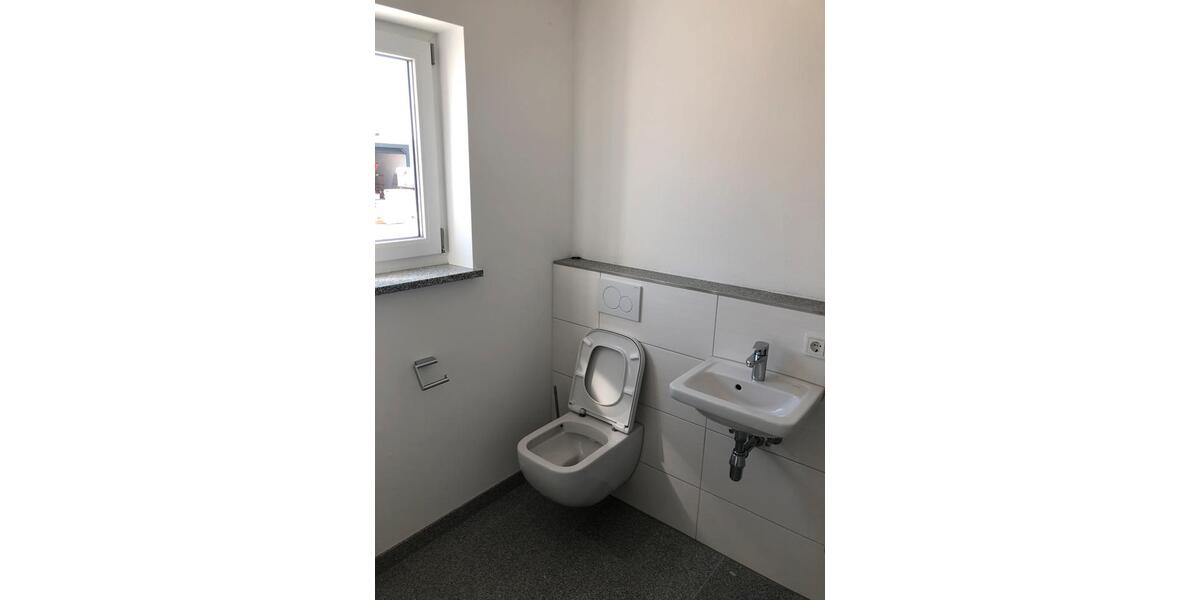 Doppelhaushälfte Tiefenbach - 4 Zimmer, 130 m&sup2;, 1.380&euro; | Angebot:26533082