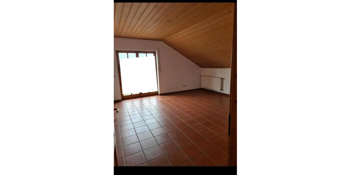 Dachgeschoßwohnung Thyrnau - 4 Zimmer, 100 m&sup2;, 750&euro; | Angebot:27612337