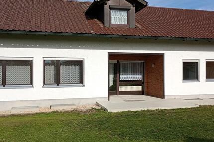 Wohnung Salzweg - 5 Zimmer, 135 m&sup2;, 900&euro; | Angebot:27609833