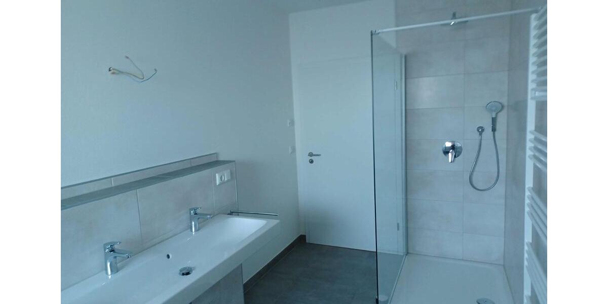 Etagenwohnung Vilshofen an der Donau - 4 Zimmer, 120 m&sup2;, 990&euro; | Angebot:25977251