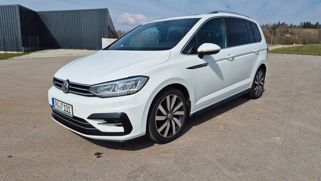 VW Touran 233.028 km 16.070 &euro; Neukirchen vorm Wald 94154