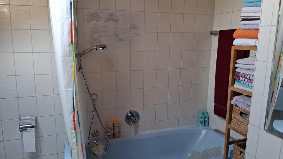 Dachgeschoßwohnung Ortenburg - 3 Zimmer, 95 m&sup2;, 750&euro; | Angebot:26697457