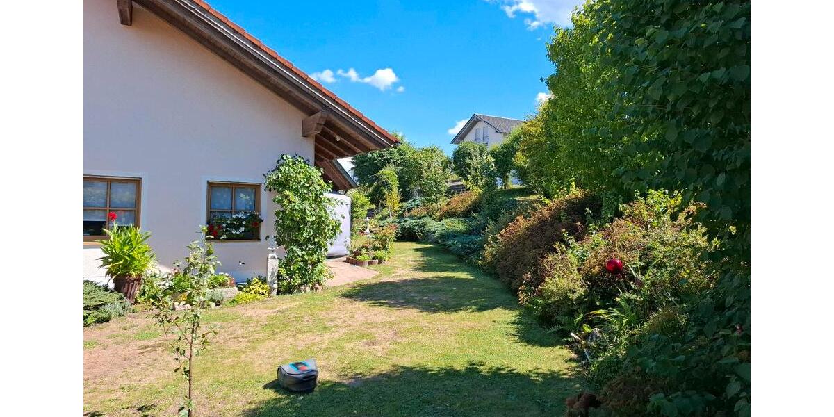 Mehrfamilienhaus, Wohnhaus Hutthurm - 8 Zimmer, 228 m&sup2;, 680.000&euro; | Angebot:27263520
