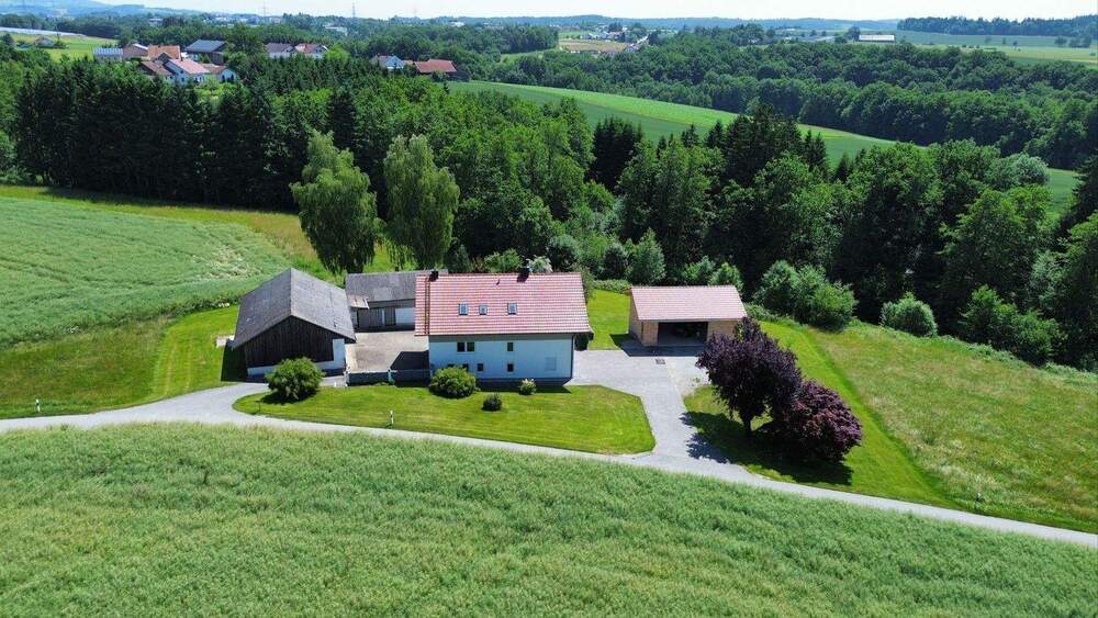 Mehrfamilienhaus, Wohnhaus Vilshofen an der Donau Sollasöd - 7 Zimmer, 264 m&sup2;, 360.000&euro; | Angebot:25769716