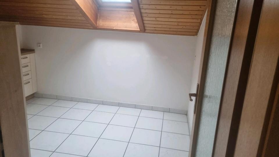 Dachgeschoßwohnung Egglham - 3 Zimmer, 100 m&sup2;, 750&euro; | Angebot:20334806