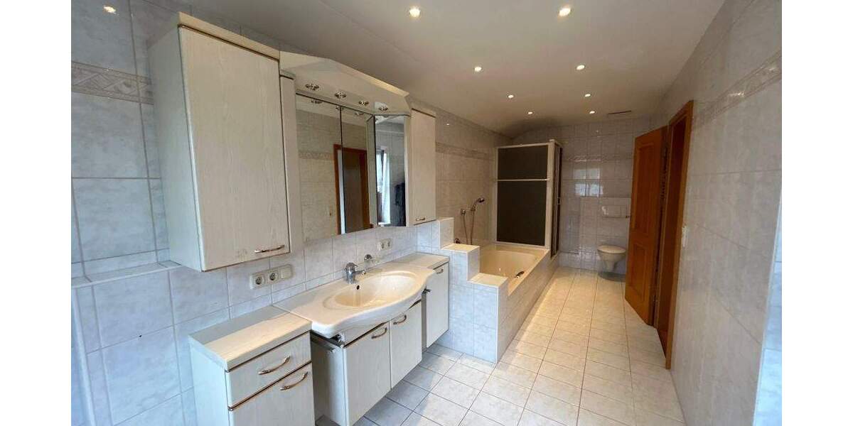 Einfamilienhaus Ortenburg Moosham - 6 Zimmer, 223 m&sup2;, 1.395&euro; | Angebot:25819711