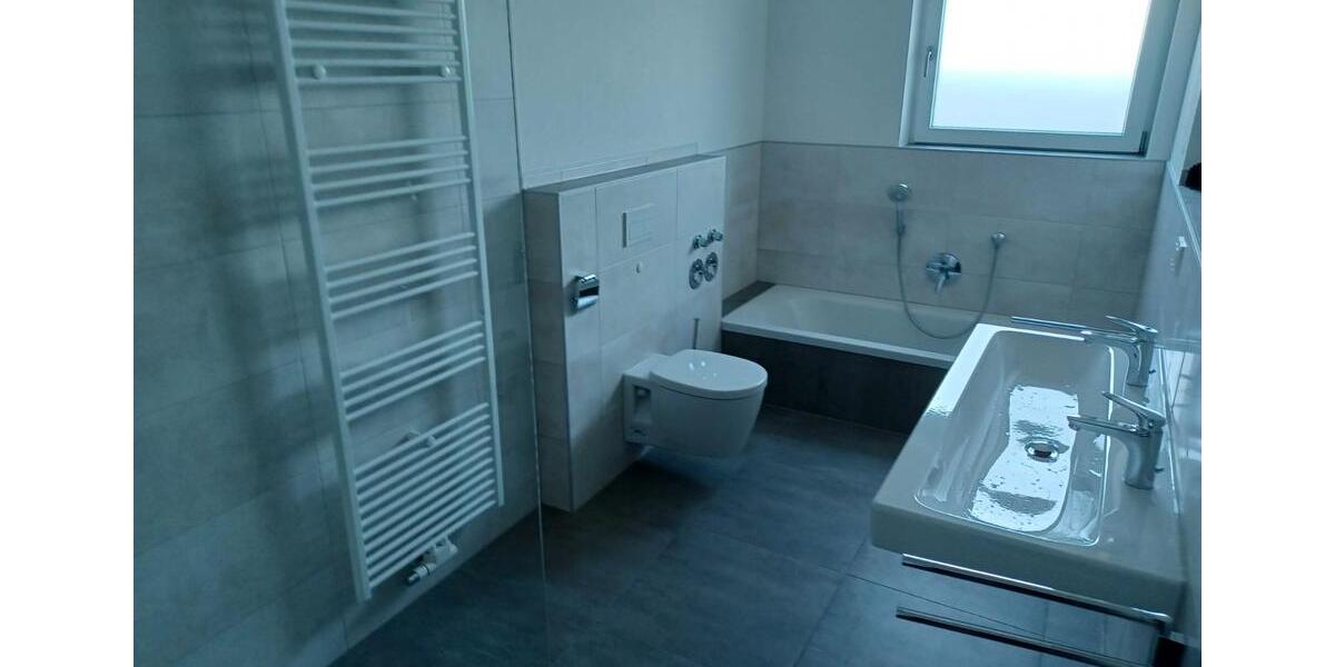 Etagenwohnung Vilshofen an der Donau - 4 Zimmer, 120 m&sup2;, 990&euro; | Angebot:25977251