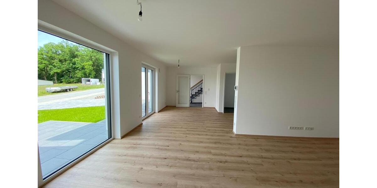 Doppelhaushälfte Windorf - 4 Zimmer, 145 m&sup2;, 1.500&euro; | Angebot:25859621
