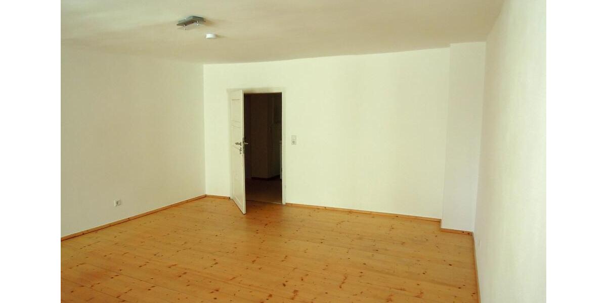 Etagenwohnung Waldkirchen - 6 Zimmer, 140 m&sup2;, 1.000&euro; | Angebot:26025697