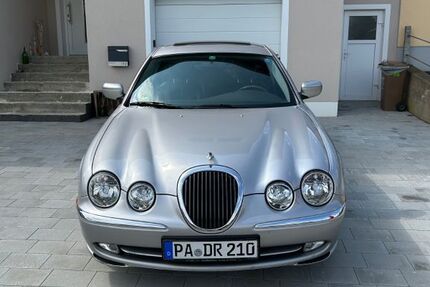 Jaguar S-Type 83.000 km 9.999 &euro; Bad Griesbach 94086